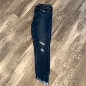 Articles of Society skinny crop frayed hem size 27